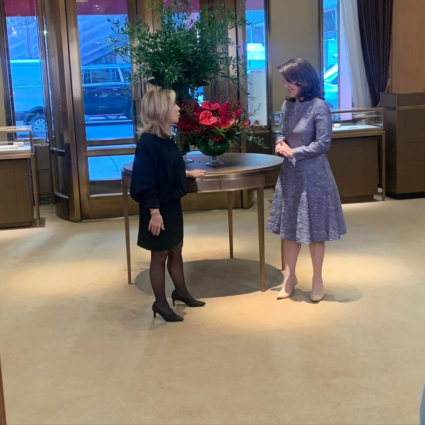 Video @cartier with two fabulous CEO&rsquo;s and lots of gorgeous sparkle #maisoncartier #hmu #newyork #makeupartist #westmanatelier #dynessamyricks #hermeslipstick