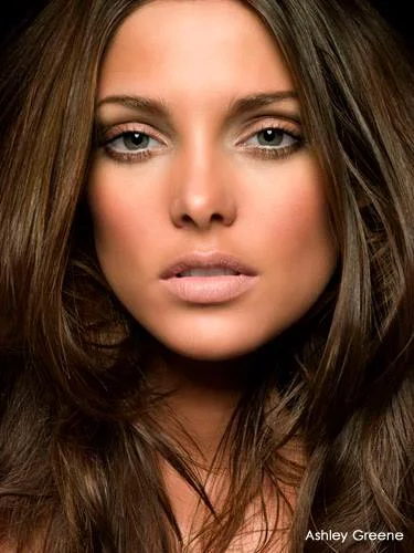 Vancouver-based Makeup and Hairstylist Sonia Leal-Serafim featuring Ashley Greene. www.soniamakeupandhair.com