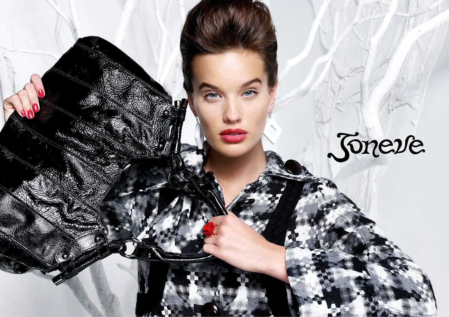 Vancouver-based Makeup and Hairstylist Sonia Leal-Serafim for Joneve. www.soniamakeupandhair.com