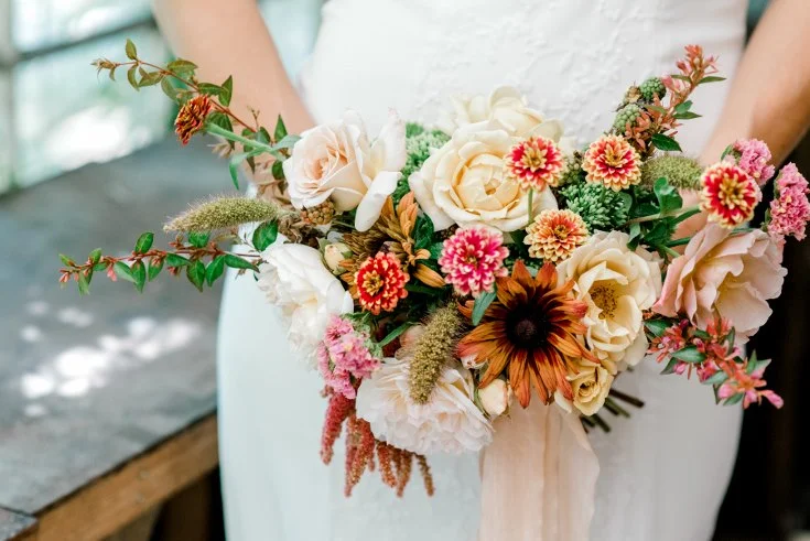 Lauryn Kay Photography Sophisticated Floral Designs Portland Oregon Wedding Florist Fall Wedding Boquet (7) (735x491).jpg