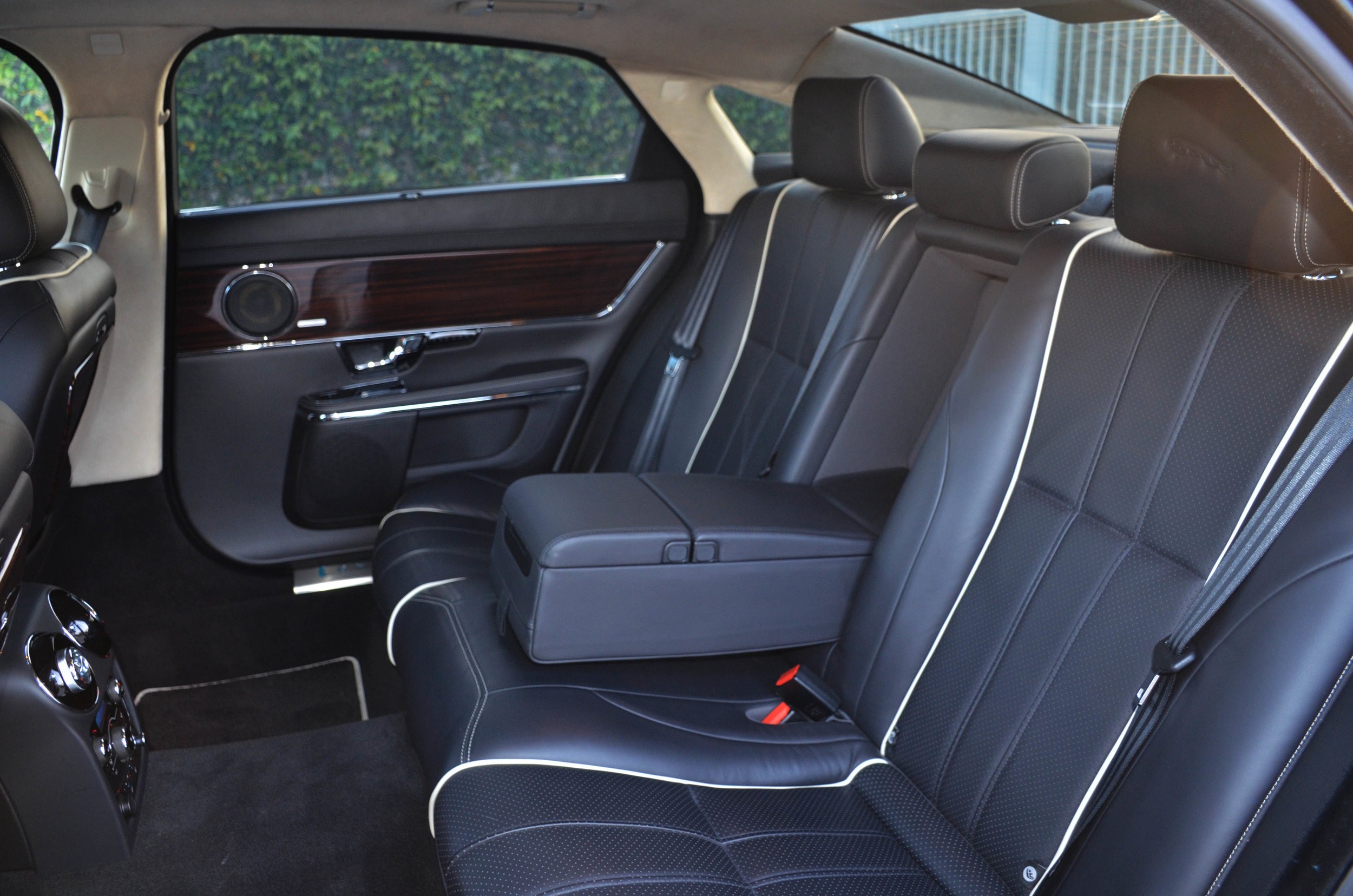 XJ-L Backseat 2 - Mid res.jpg