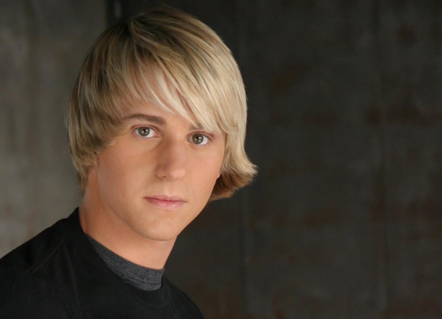 Tyler Headshot 1.jpg