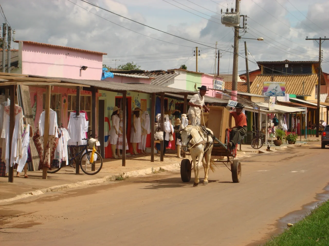 Eine Strassenszene in Abadiania.