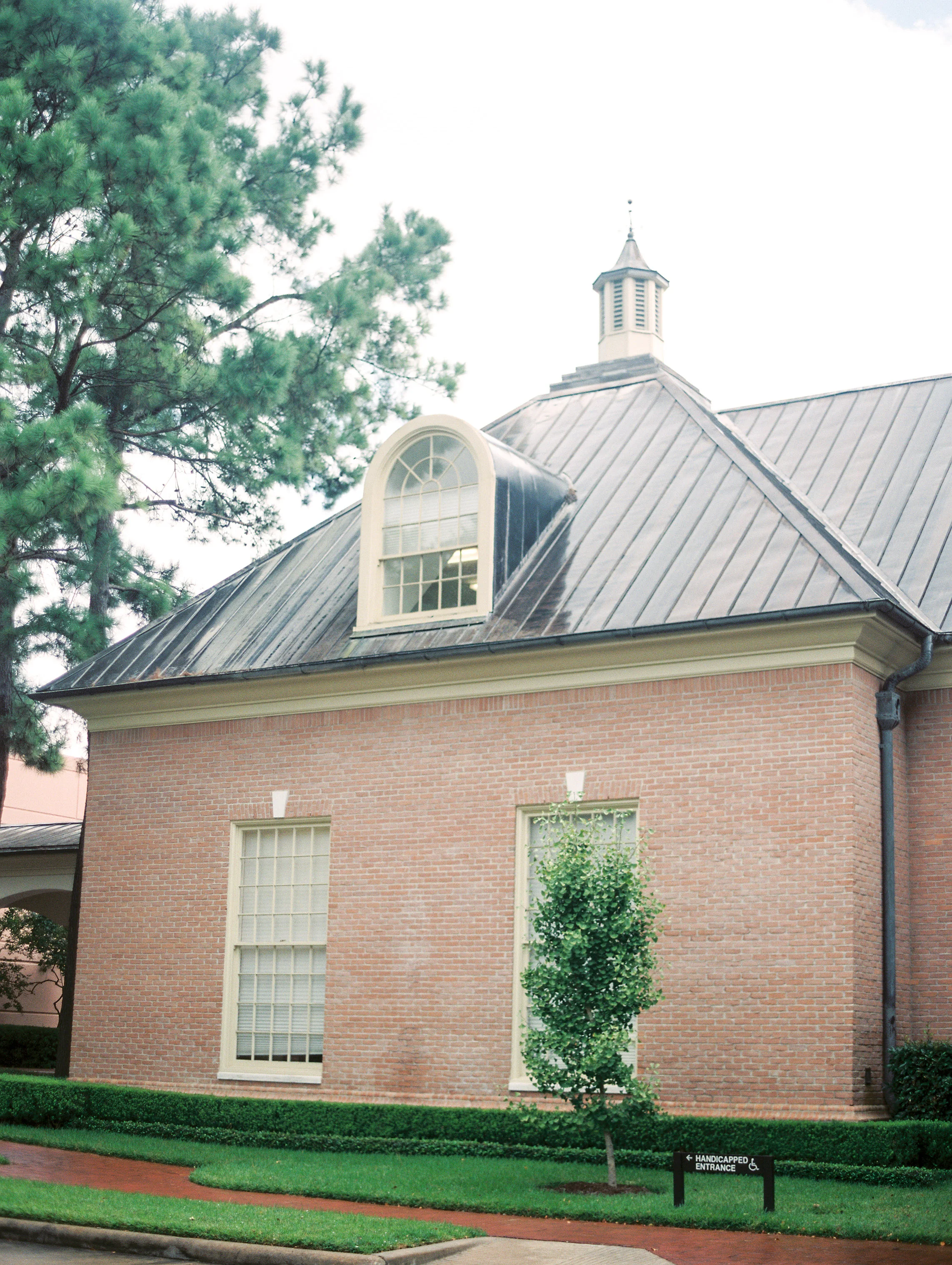 Dana-Fernandez-Photography-Weddings-in-Houston-Magazine-feature-Houston-wedding-photographer-film-35.jpg