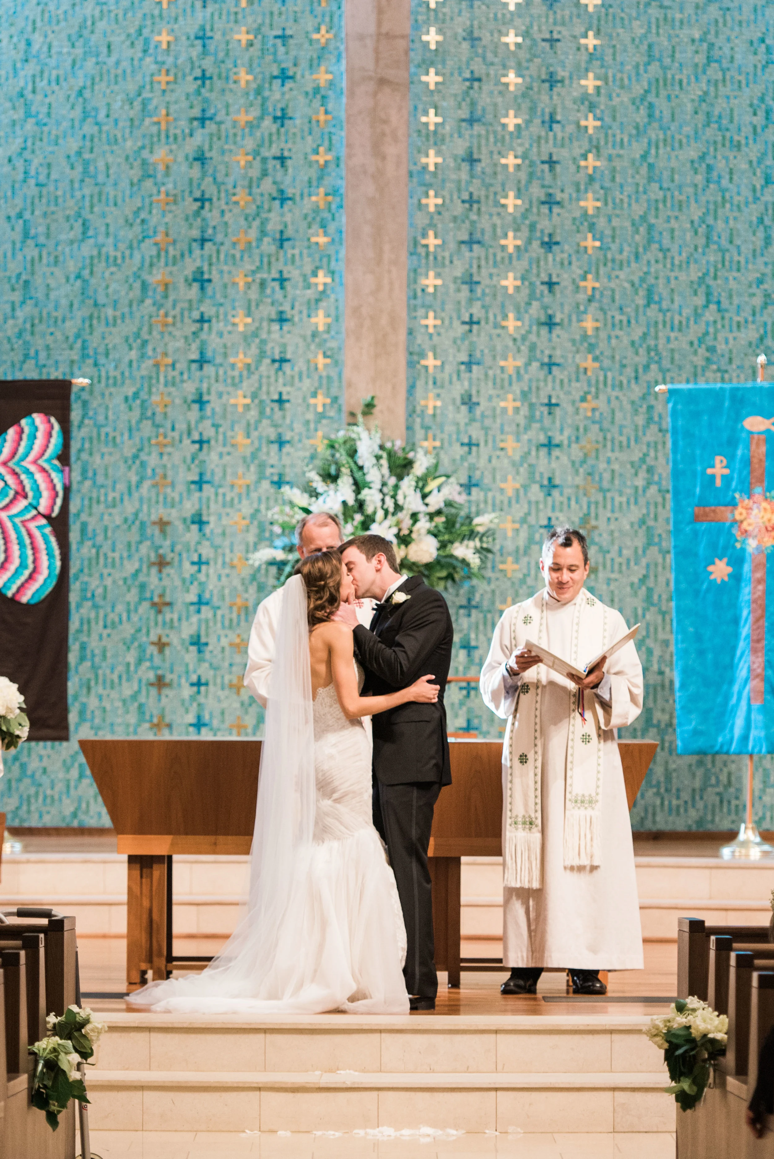St.-Philip-Presbyterian-Church-Houston-Wedding-Ceremony-The-Junior-League-Of-Houston-Reception-Dana-Fernandez-Photography-Fine-Art-Film-25.jpg