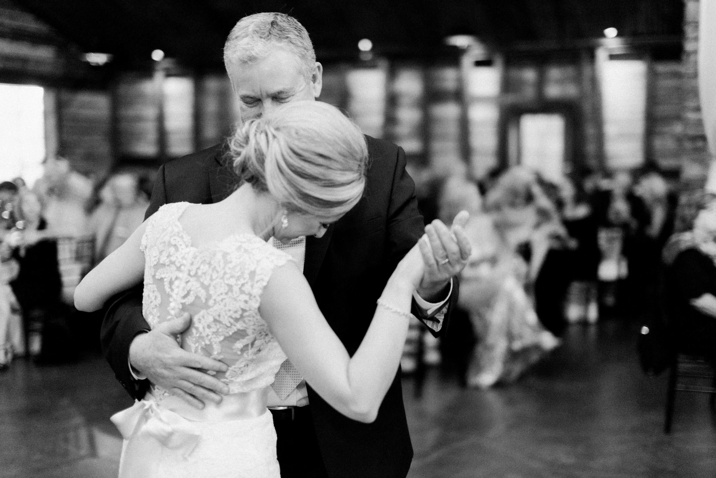 big-sky-barn-wedding-houston-wedding-photographer-featured-magazine-houston-film-photographer-austin-wedding-photographer-40.jpg