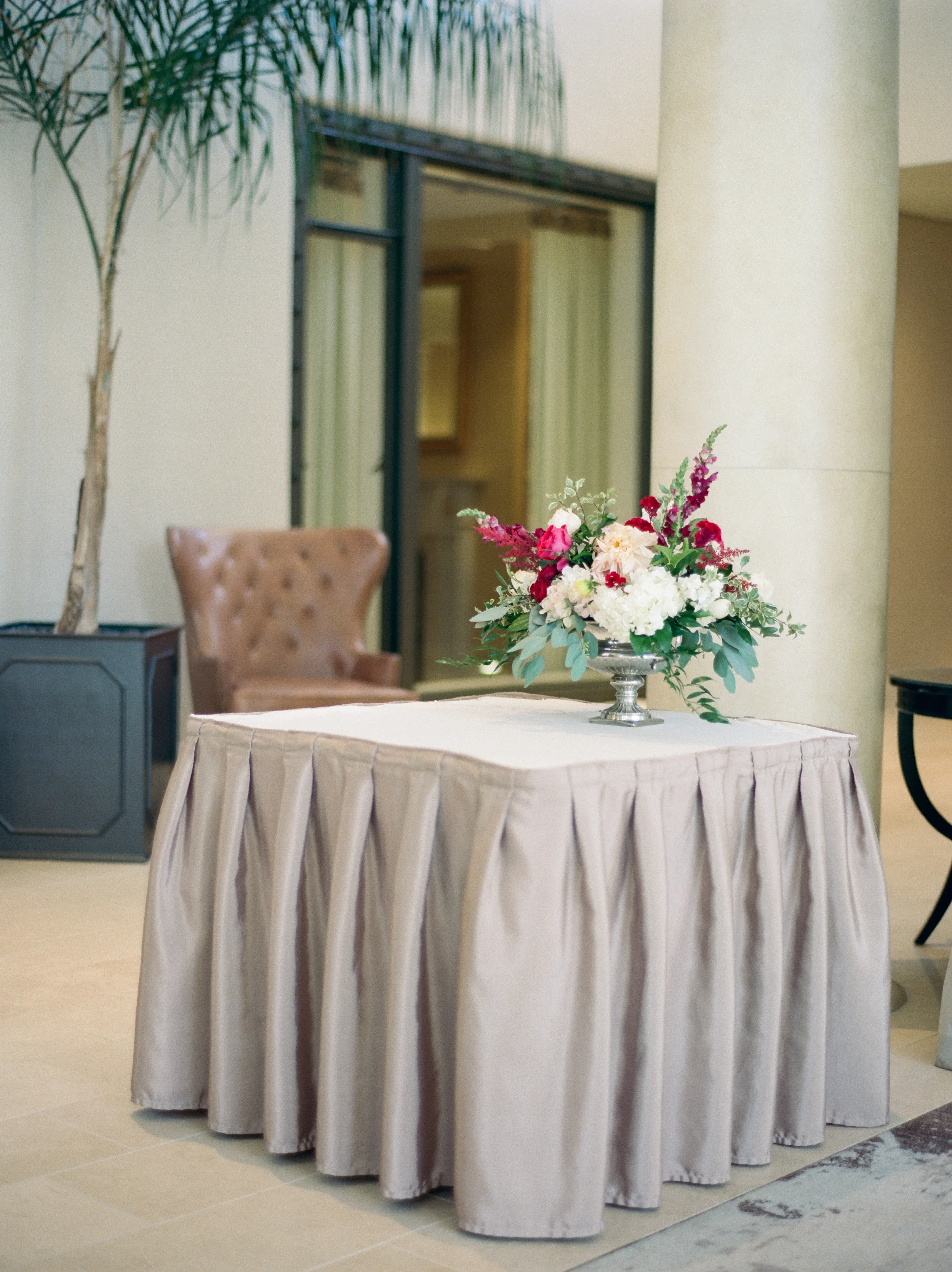 Houston-Wedding-Photographer-Lakeside-Country-Club-First-Look-Bride-Groom-Formals-Film-Fine-Art-Photography-27.jpg