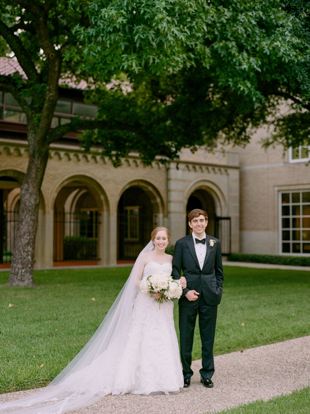 Fine-Art-Film-Houston-Wedding-Photographer-Best-Top-Luxury-Texas-Austin-Dallas-Destination-Dana-Fernandez-Photography-River-Oaks-Country-Club-South-Main-Baptist-Ceremony-Reception-Wedding-31.jpg