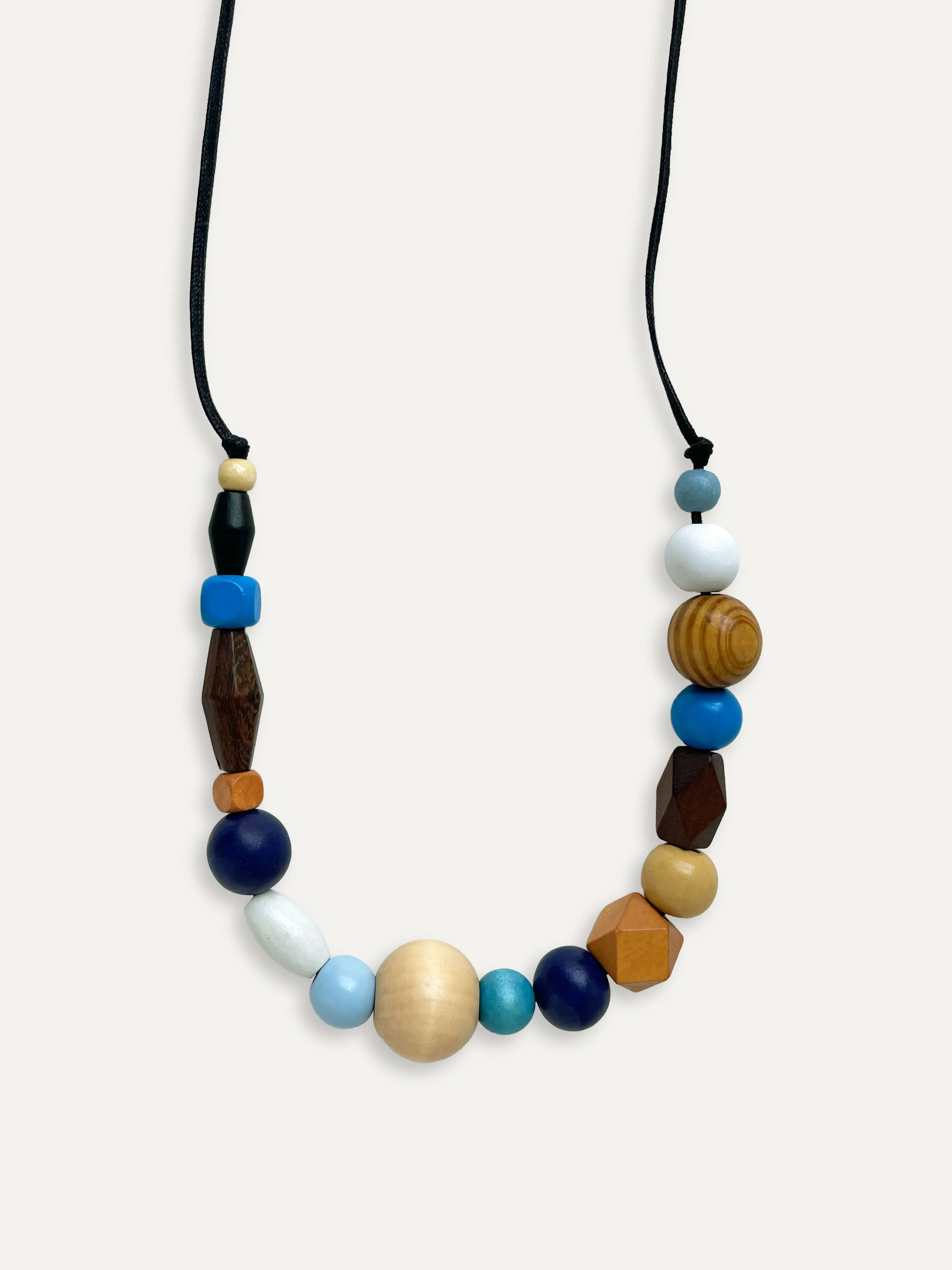 ExpandNecklaceBL001_2.jpg