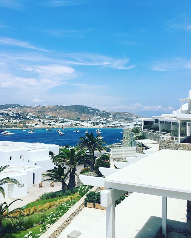 Missing Mykonos #TBT especially missing the island lifestyle of having breakfast at 11am, lunch at 4pm, beach/wine/napping in-between. #mykonos #travelpics #traveldiary #greece #inspo @santamarinamykonos @scorpiosmyk @nammosmykonos