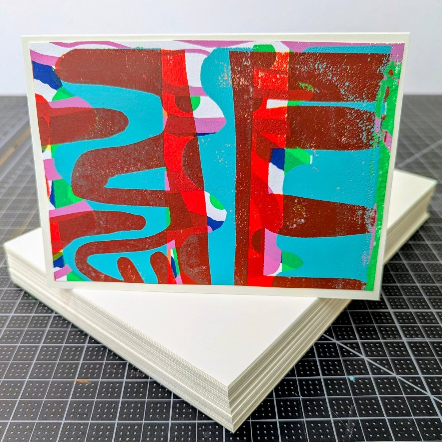 ✨ Holiday mail is happening! ✨

I&rsquo;m sending out this year&rsquo;s cards featuring re-purposed screen print images from my studio.

If you got one last year, you&rsquo;re already on my list, but if you&rsquo;ve moved or want to be added, just DM