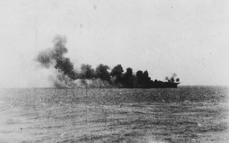 11- HMS Formidable bombs (26-05-1941).jpg