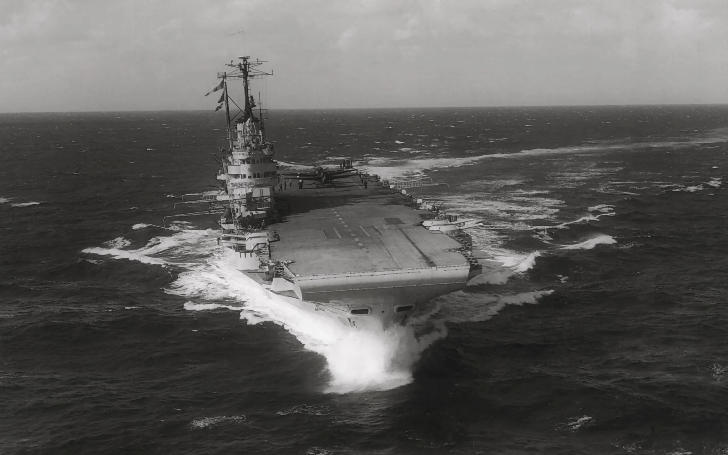 AA OO ILLUSTRIOUS . . ..jpg