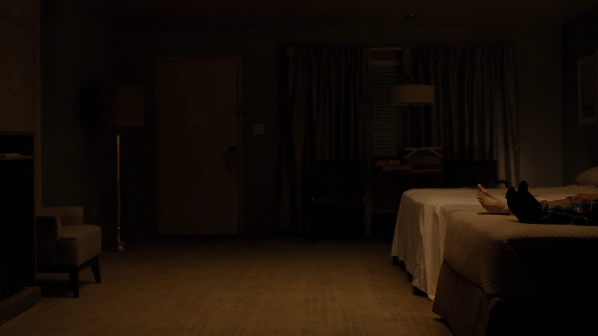 room_104_ep106_1.134.1.jpg