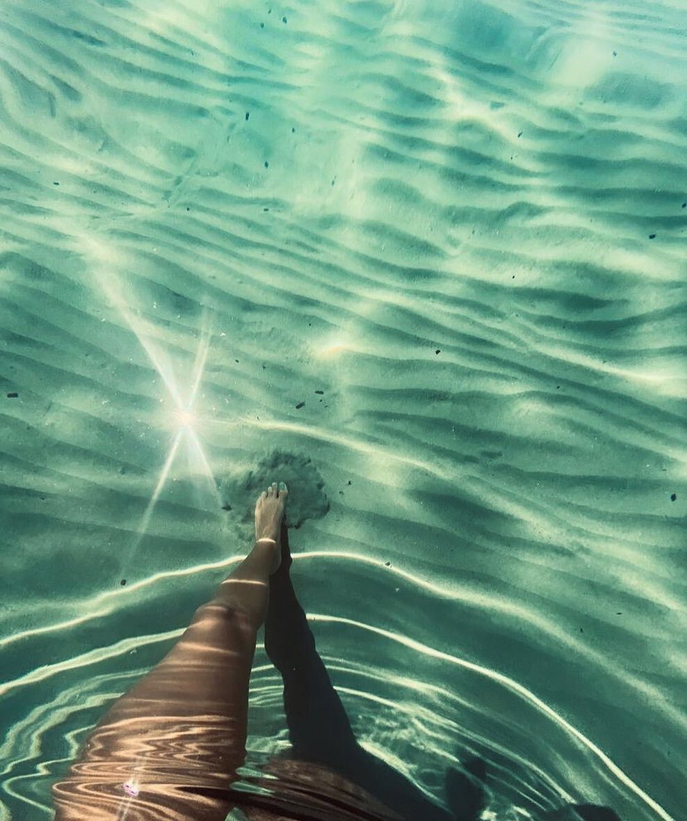 Sky above, sand below, peace within&hellip; 🧘🏻 ✨ 🧘🏻

Visitors don&rsquo;t forget to fill out the form: 
https://entercroatia.mup.hr

#1visitisworth1000pictures #visitsusak #summer2021 #croatiafulloflife 

📸: @la_trstika