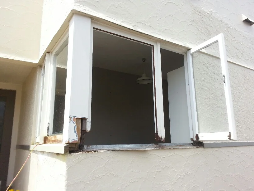 Extensive Transplant Work on an Art Deco Corner Window