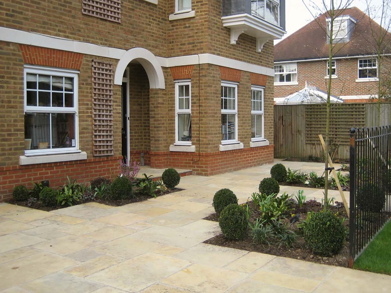Feverfew_Garden_Design_FR_EastMolesey2_002.jpg