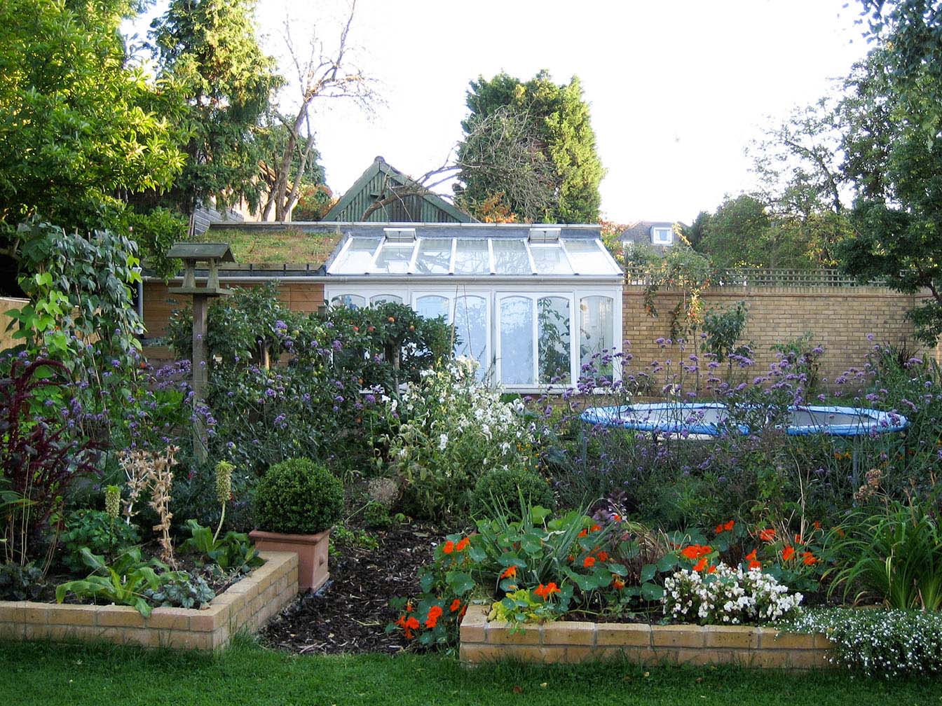 Feverfew_Garde_Design_EastMolesey_003.jpg