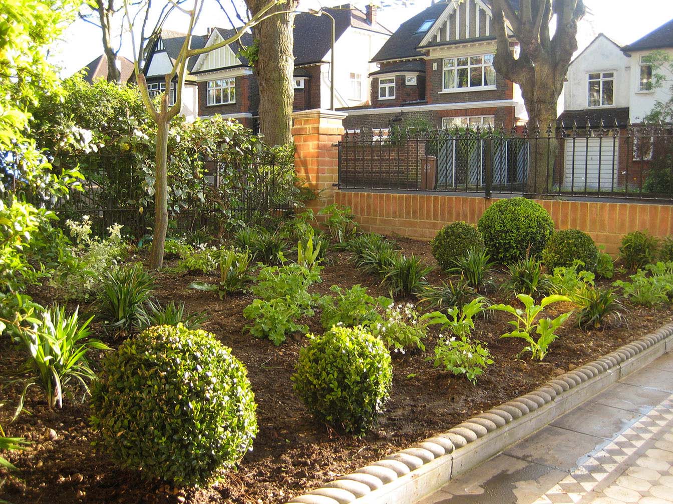 Feverfew_Garden_Design_FR_Sutton_002.jpg