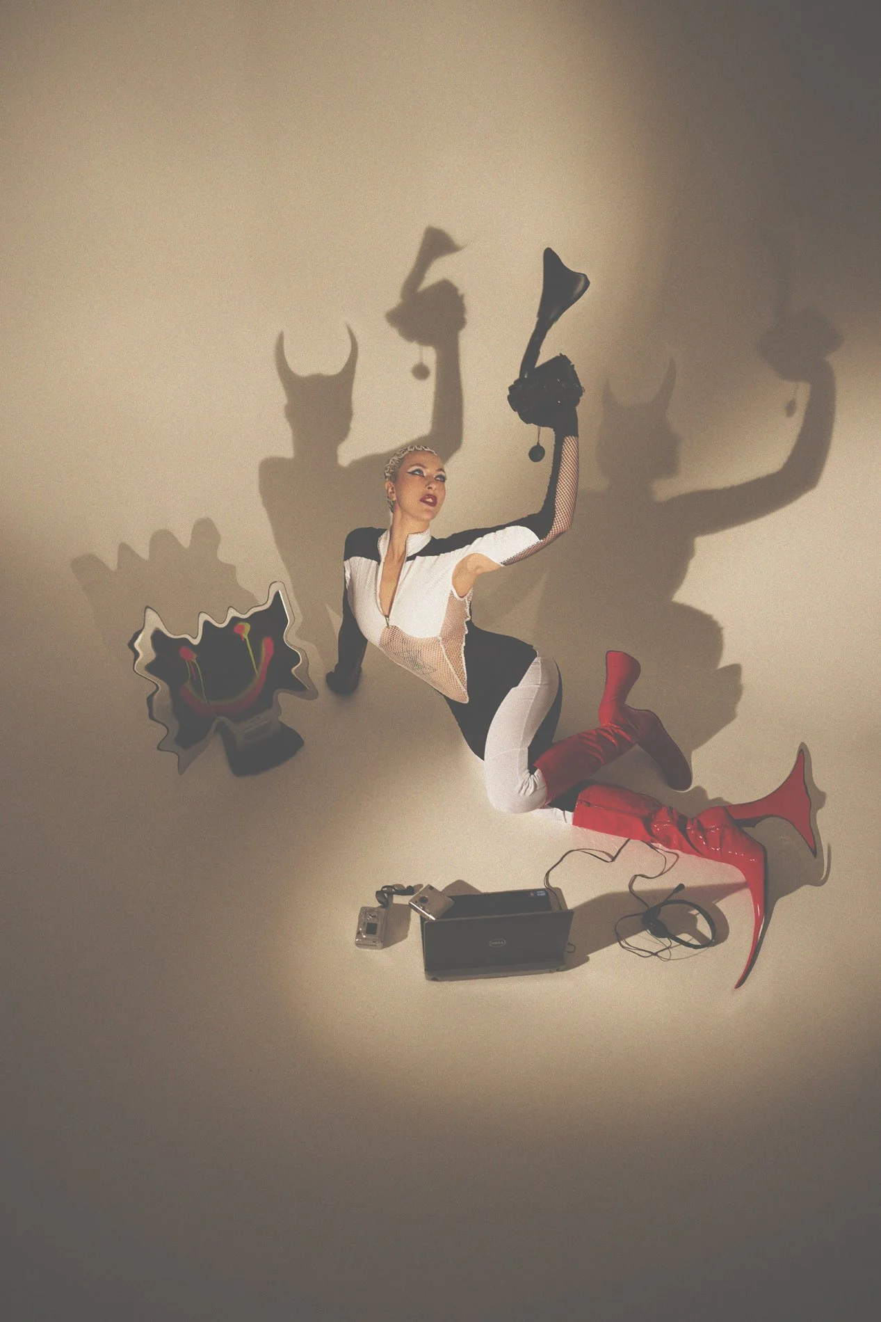 Daniela Blume for Neo2 Entrevista