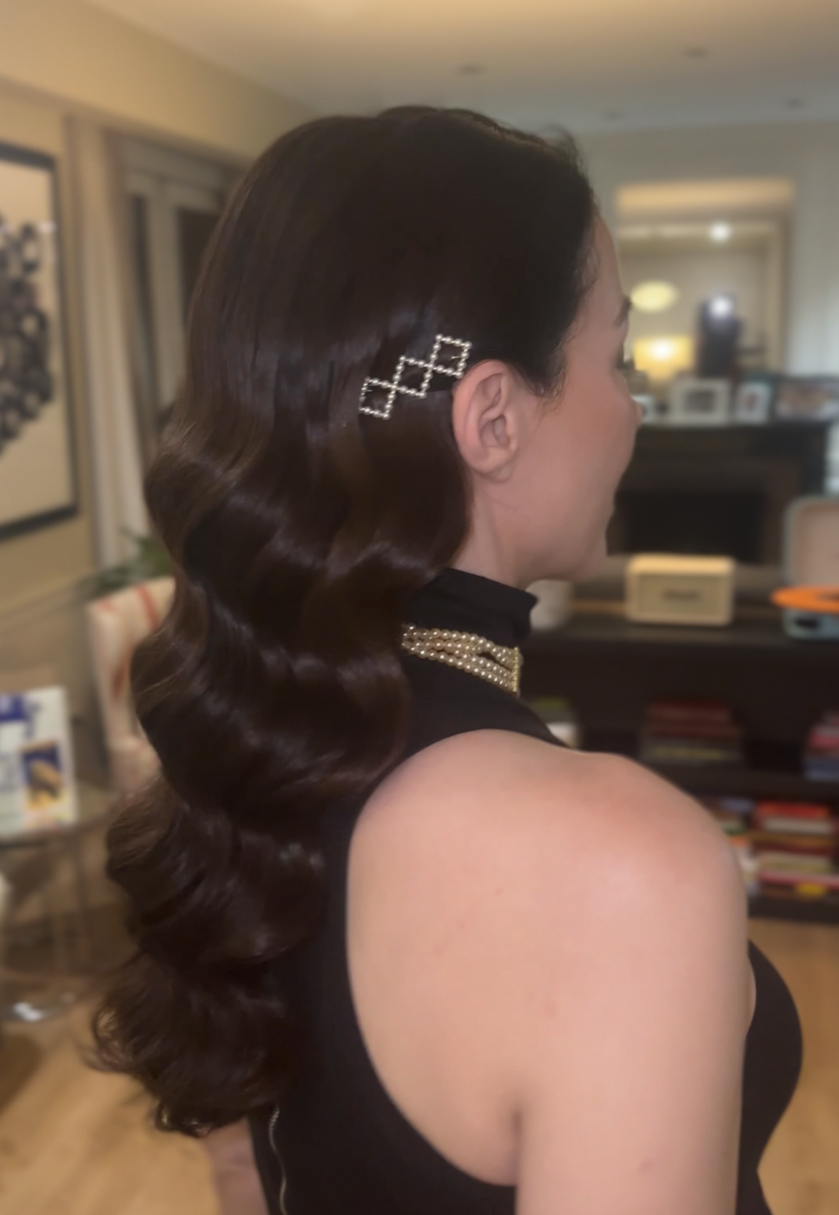  Hollywood waves by Kristiana Zaula make-up artist and hair stylist based in Barcelona 