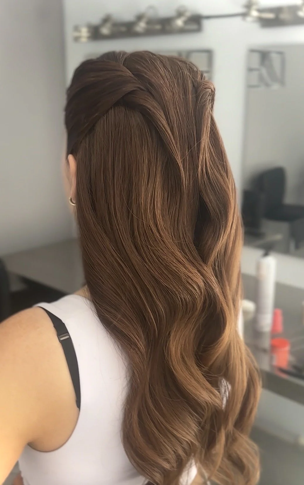  Hollywood waves by Kristiana Zaula make-up artist and hair stylist based in Barcelona 