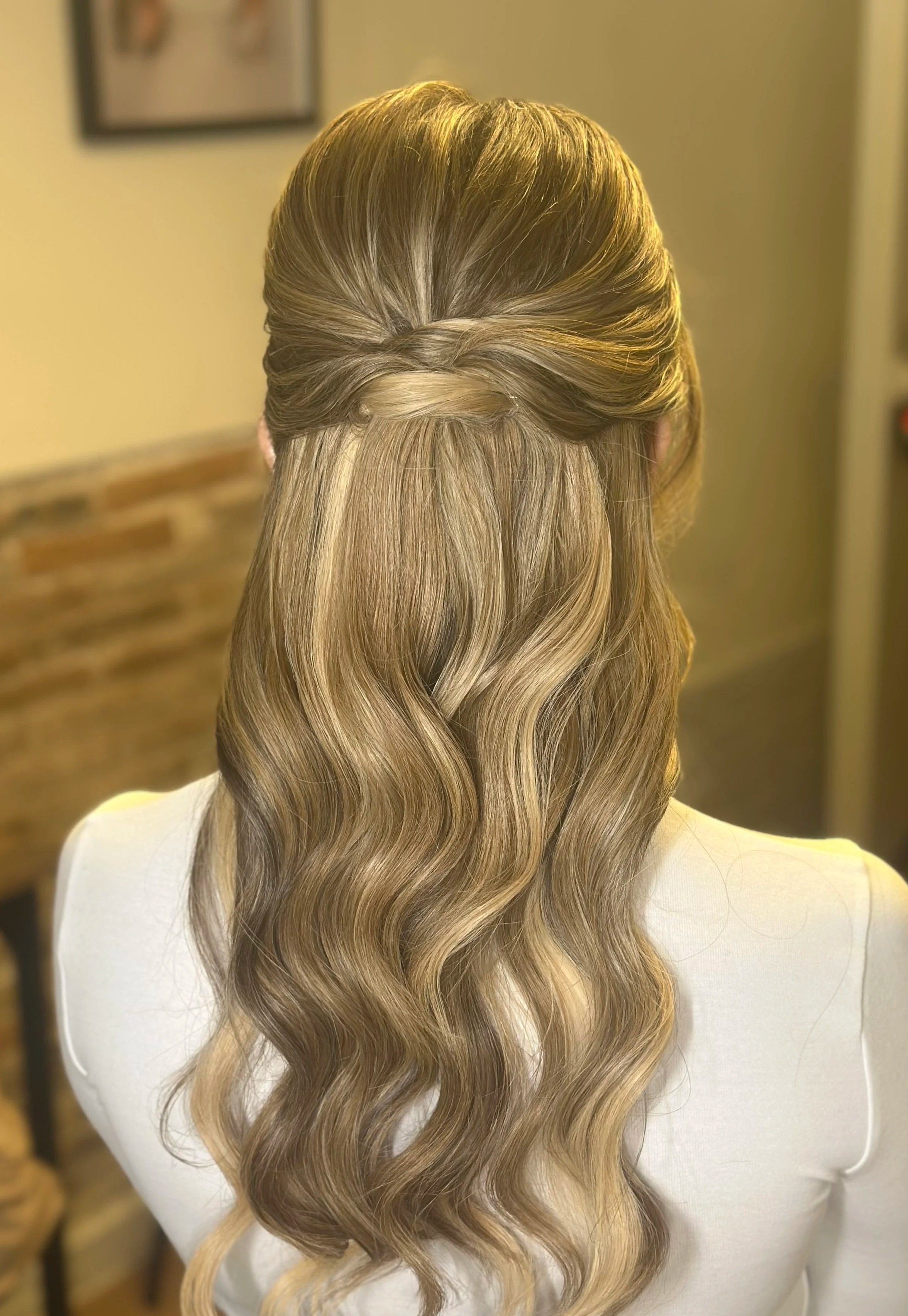  Hollywood waves by Kristiana Zaula make-up artist and hair stylist based in Barcelona 