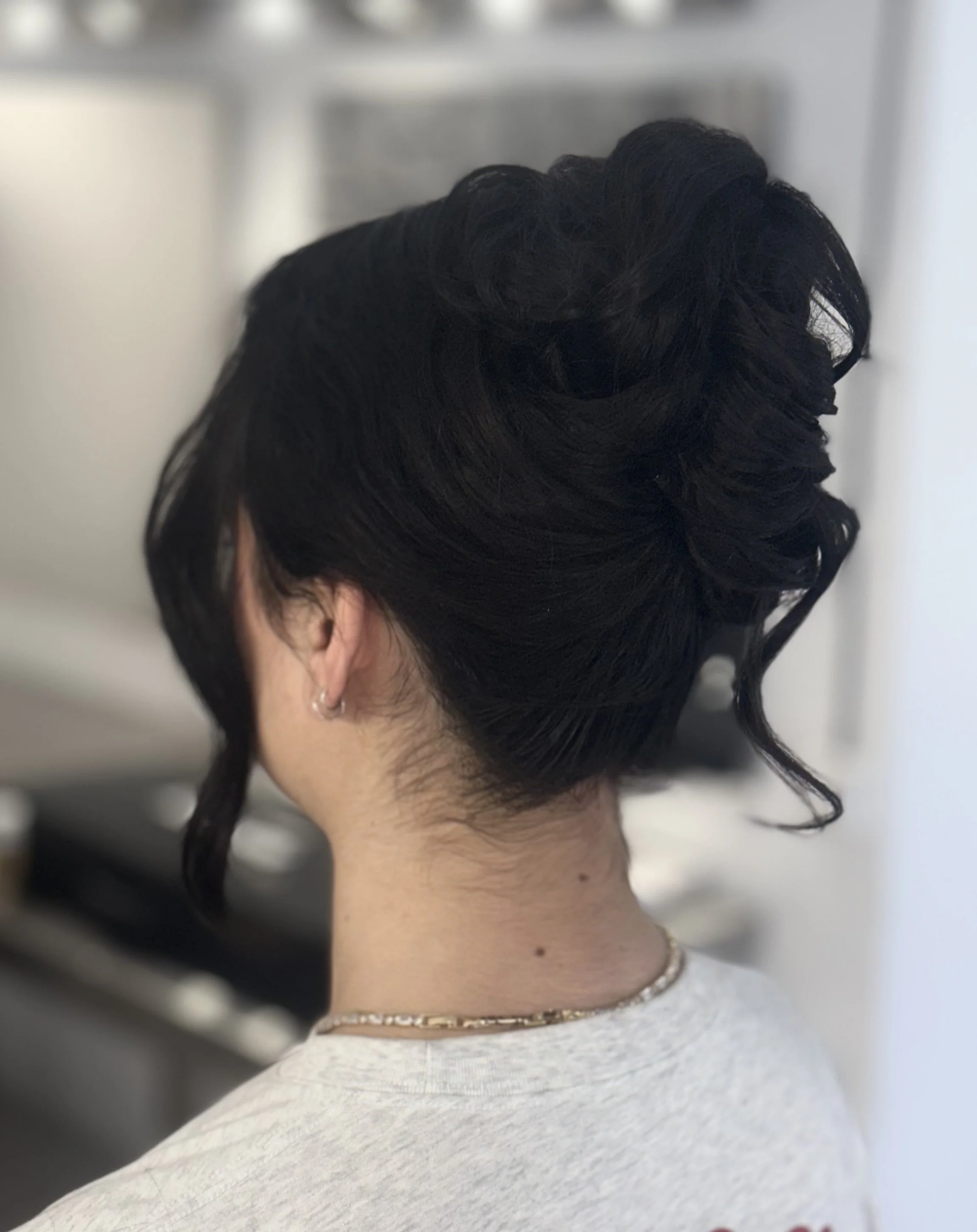  Hollywood waves by Kristiana Zaula make-up artist and hair stylist based in Barcelona 