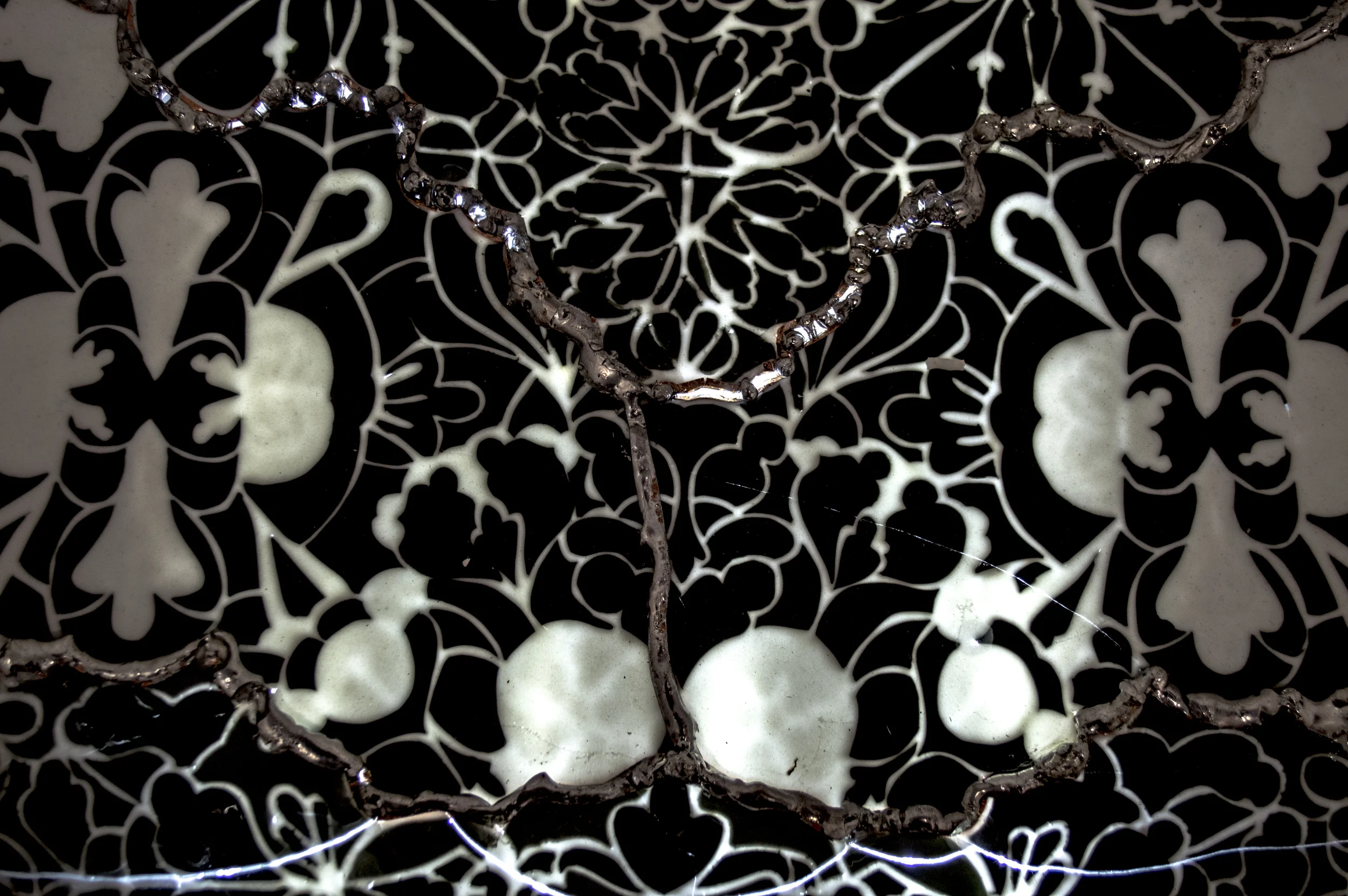 Gettner_Katelyn_Untitled (rose window coffin)_2014_ceramic, leds (2).JPG