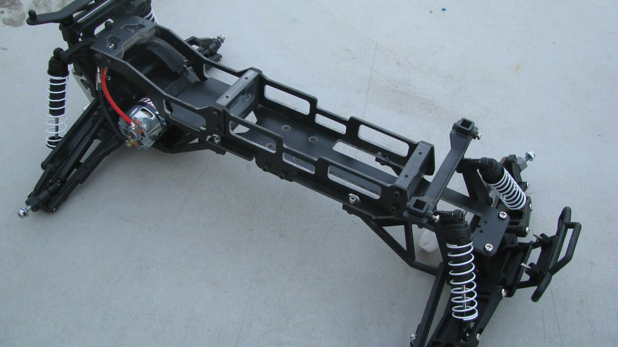 Traxxas Mid Motor chassis kits