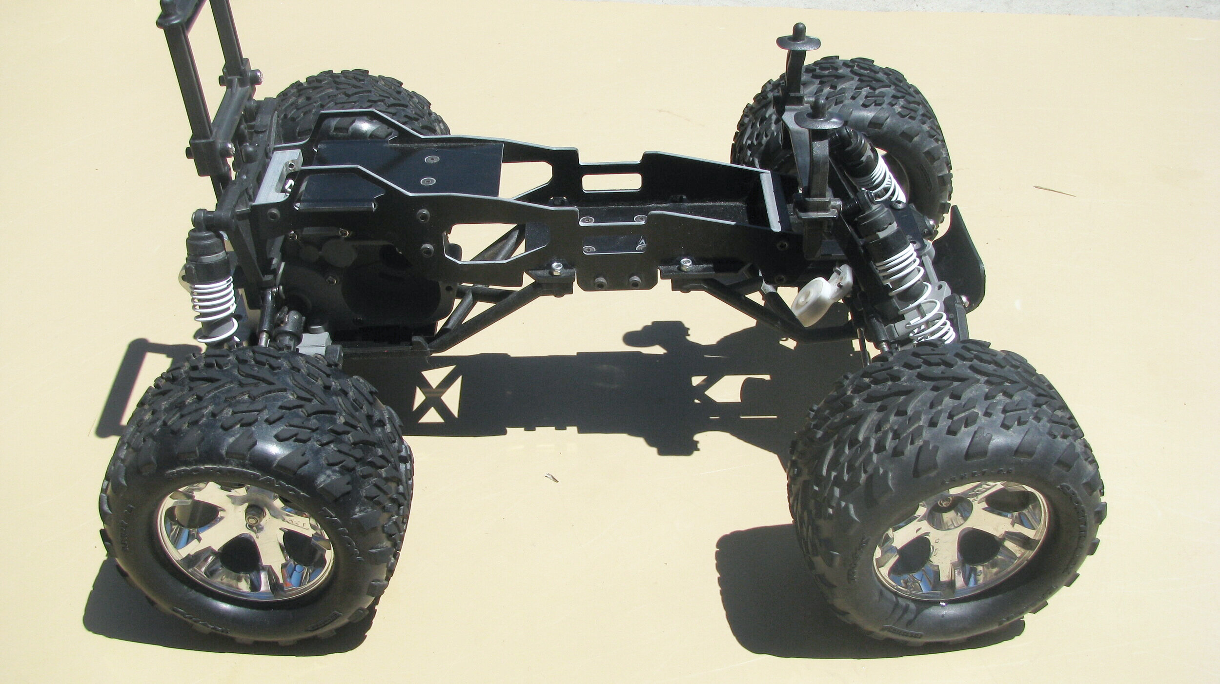 traxxas bandit wheelbase