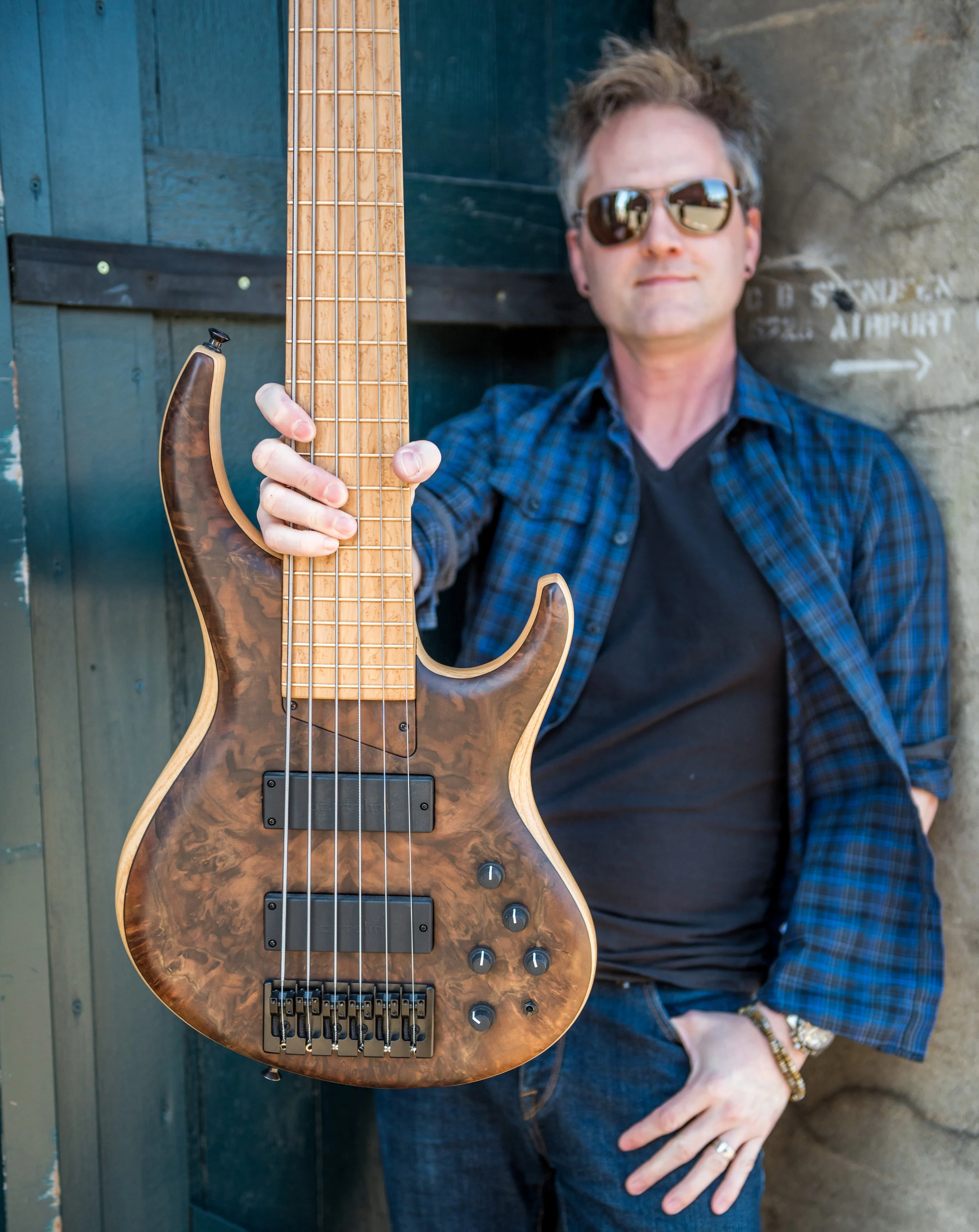 LIZ_3427 no logo.jpg