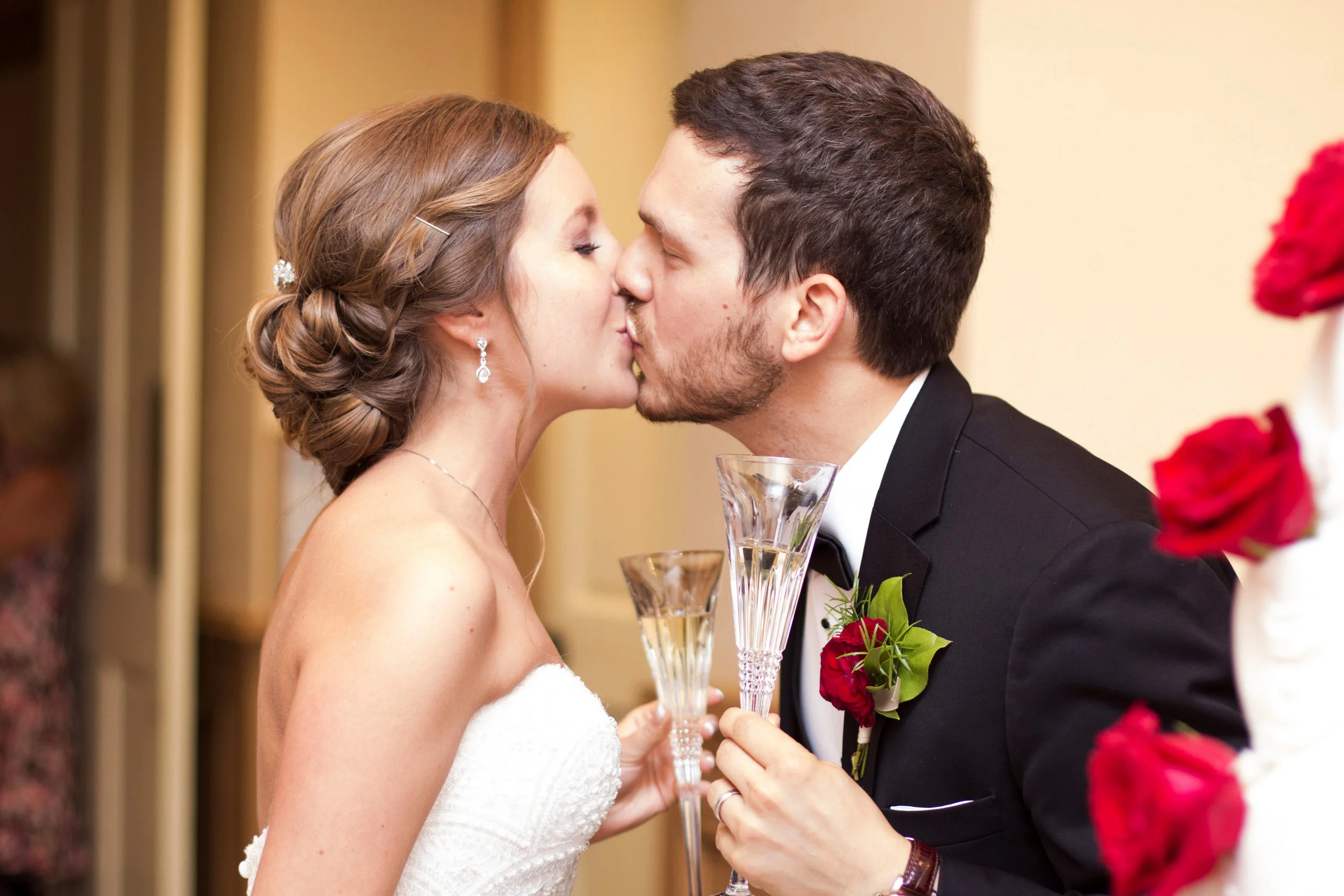 ABOVE: The two danced the night away at their reception, held at Springdale Country Club , in Springdale, AR. 