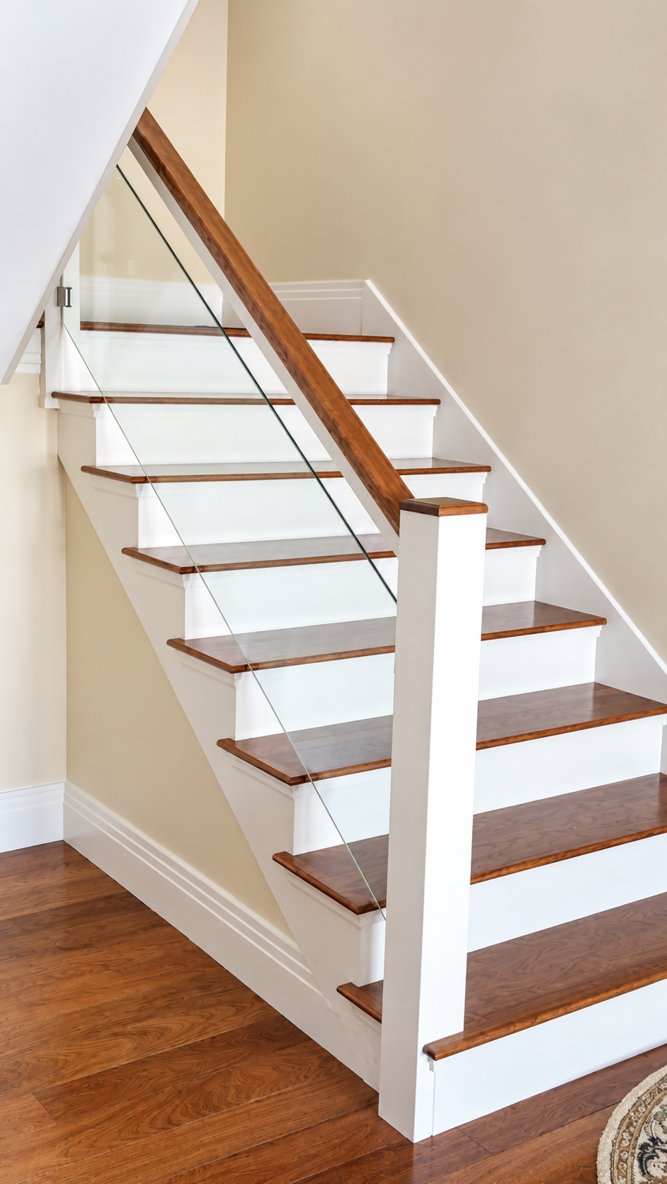 Modern Glass-Balustrade Staircase.png