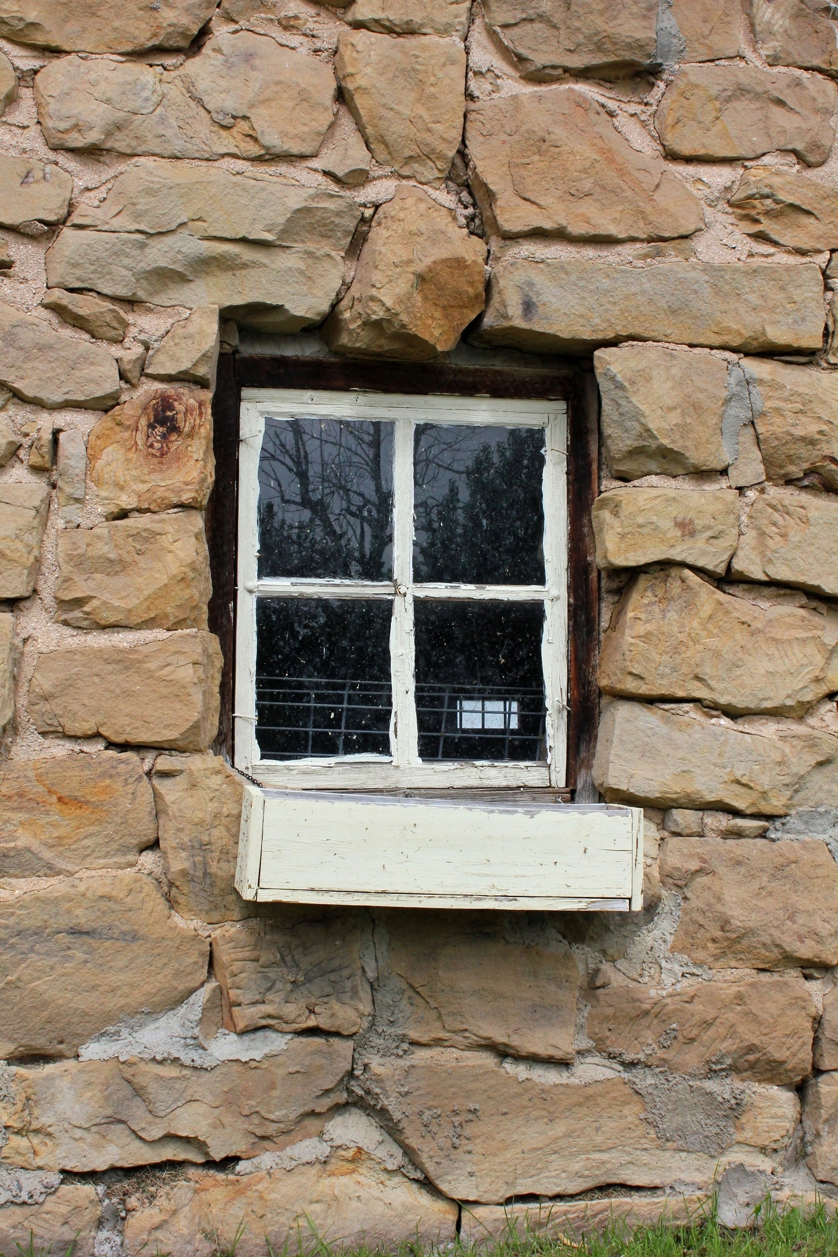 Kero Farmstead 01 small window.jpg