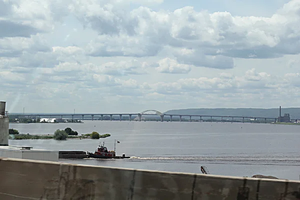 Duluth is an interesting place—full of ships, barges, bridges, and docking yards. It lies on the western-most point of all the Great Lakes, so of course it is a huge thoroughfare for goods moving back and forth to the East coast. 
