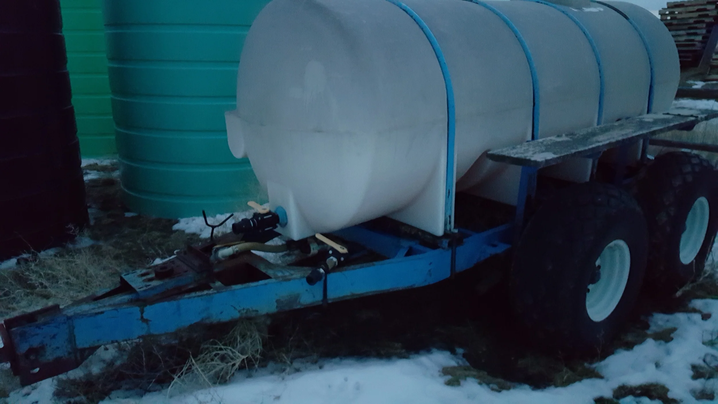 $1000 - 1000 gallon Nurse wagon