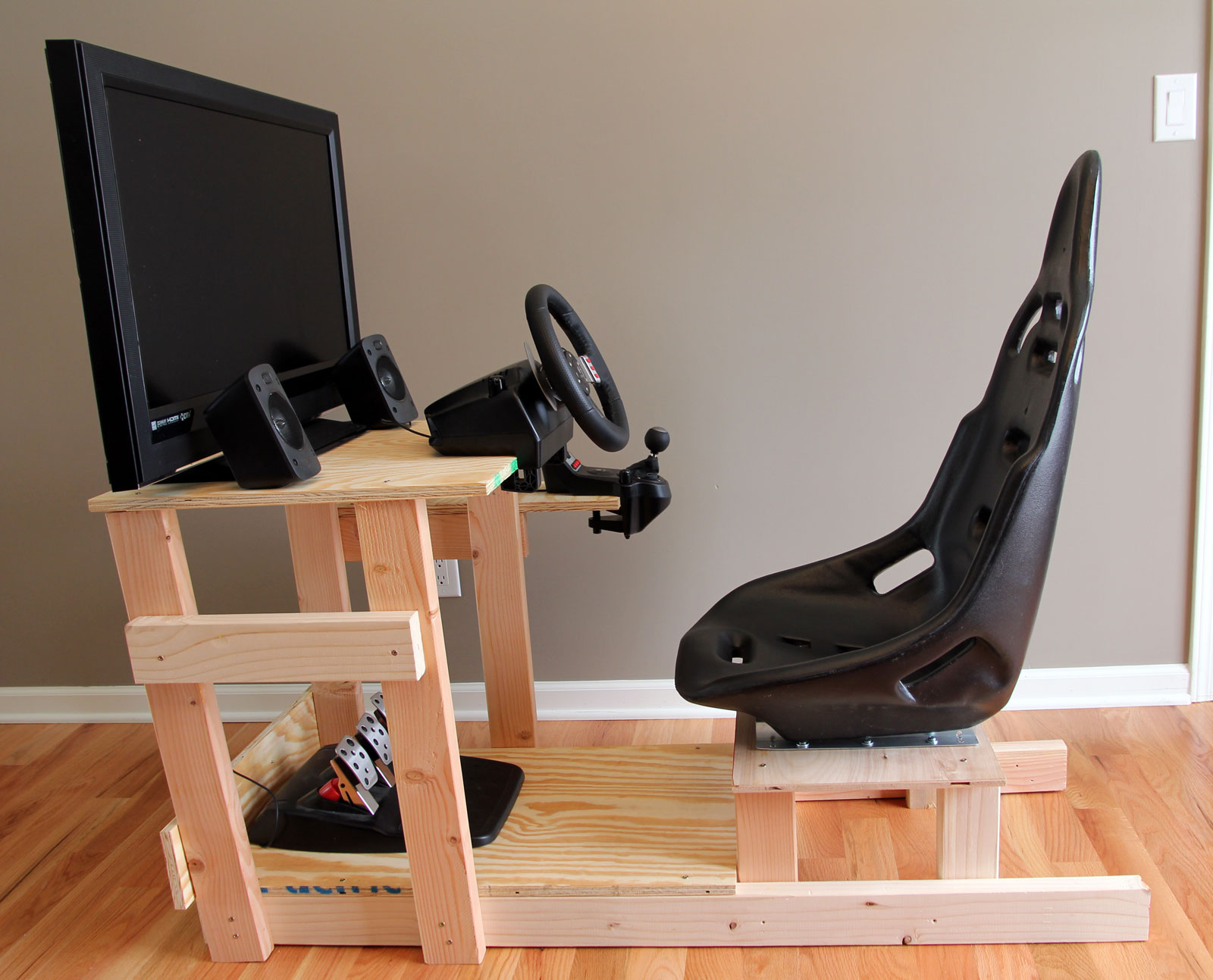 Unpainted chair with optional third-party seat