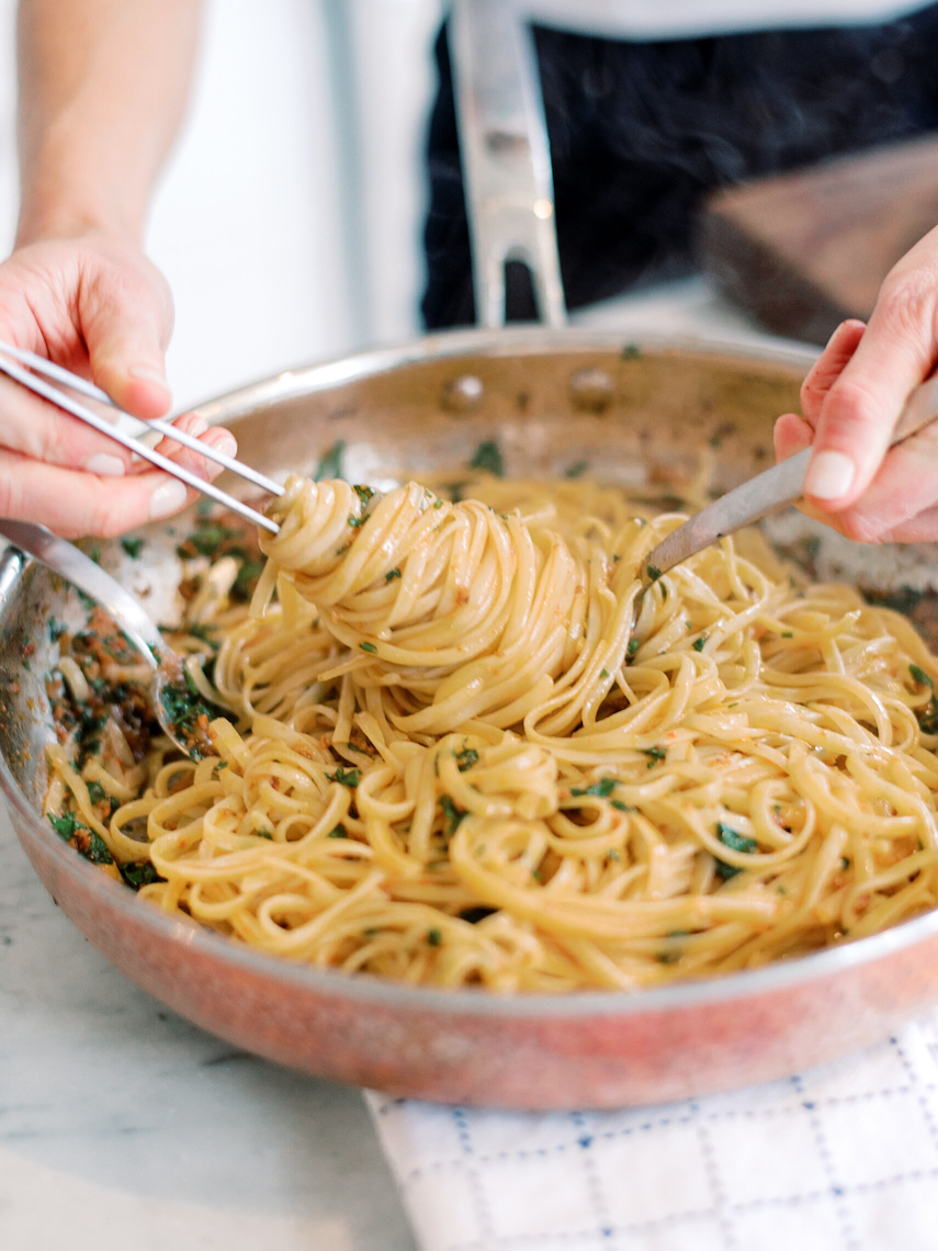 Rosé-and-Sausage-Linguine-Clams3.jpg