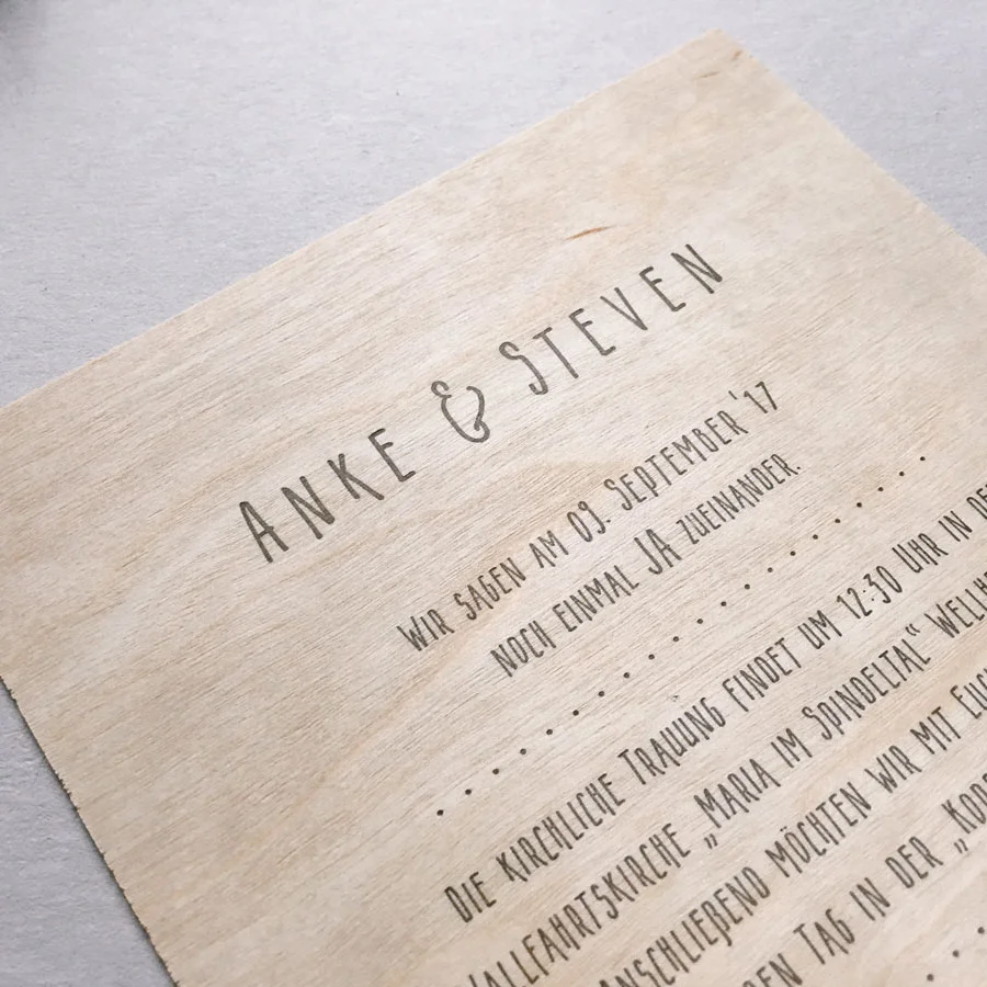 07_WoodenWeddingInviation.jpg