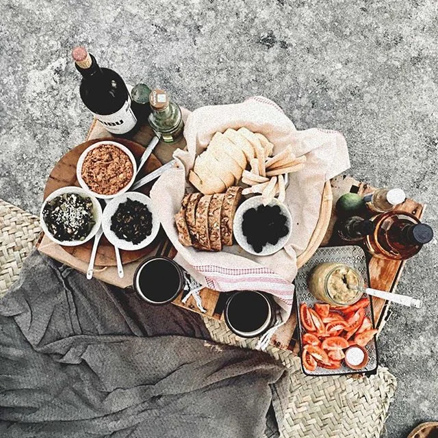 It&rsquo;s the tiny things in life that matters. &mdash; Rooftop-Dinner with homemade tapas 🍷🍴🎻
+
+
+
+
+
+
#roof #rooftop #deli #delicious #tapas #artisenal #cozy #homecooked #prepare #plates #enjoy #sunset #dinner #vine #vegetables #spread #tiny