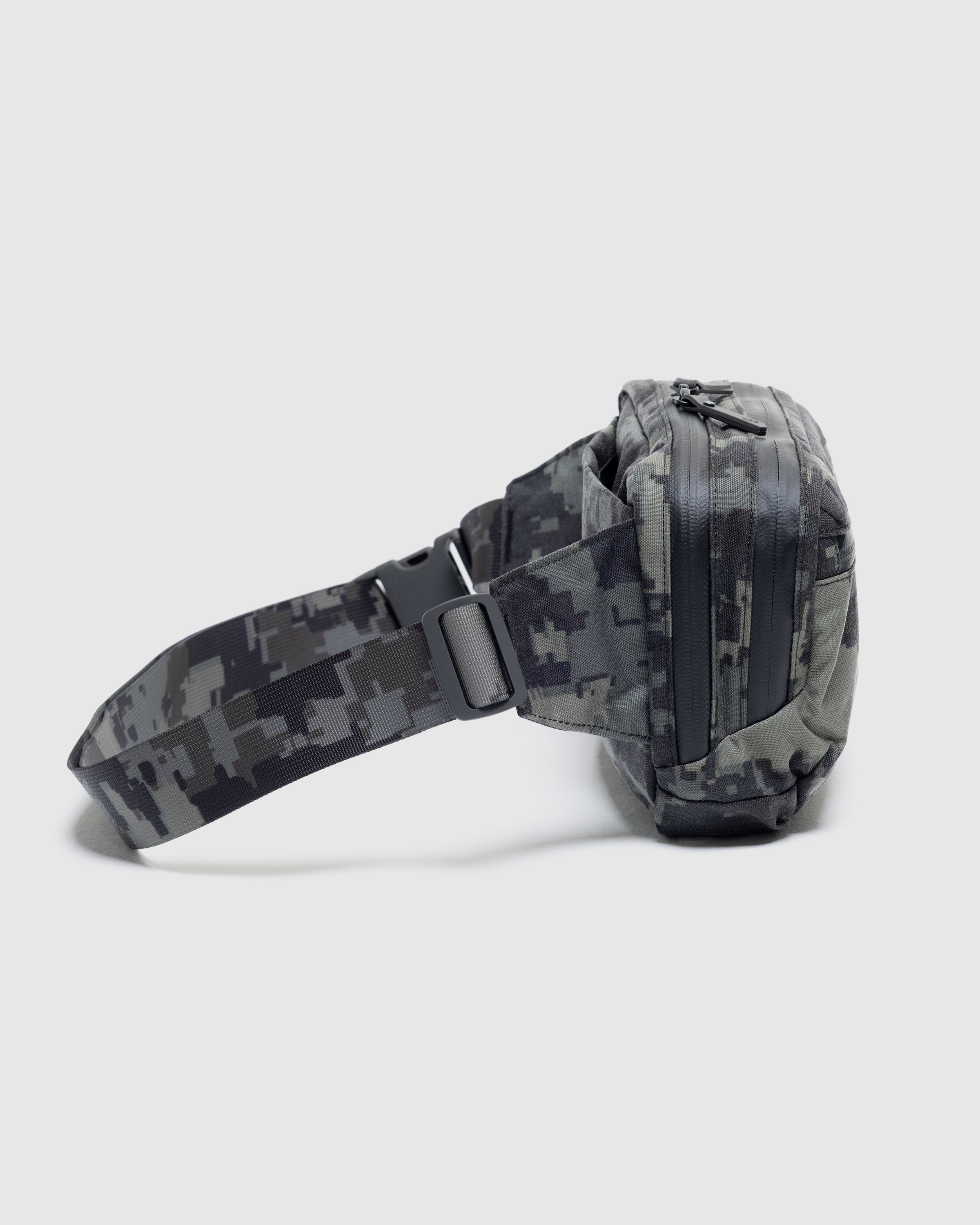 Black-Crest-Bags-Waist-Pack-Camo-Flat-5.jpg