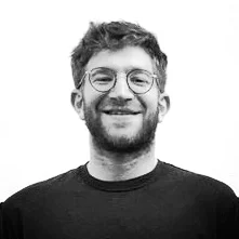 Toga D'Hoore - Bassist