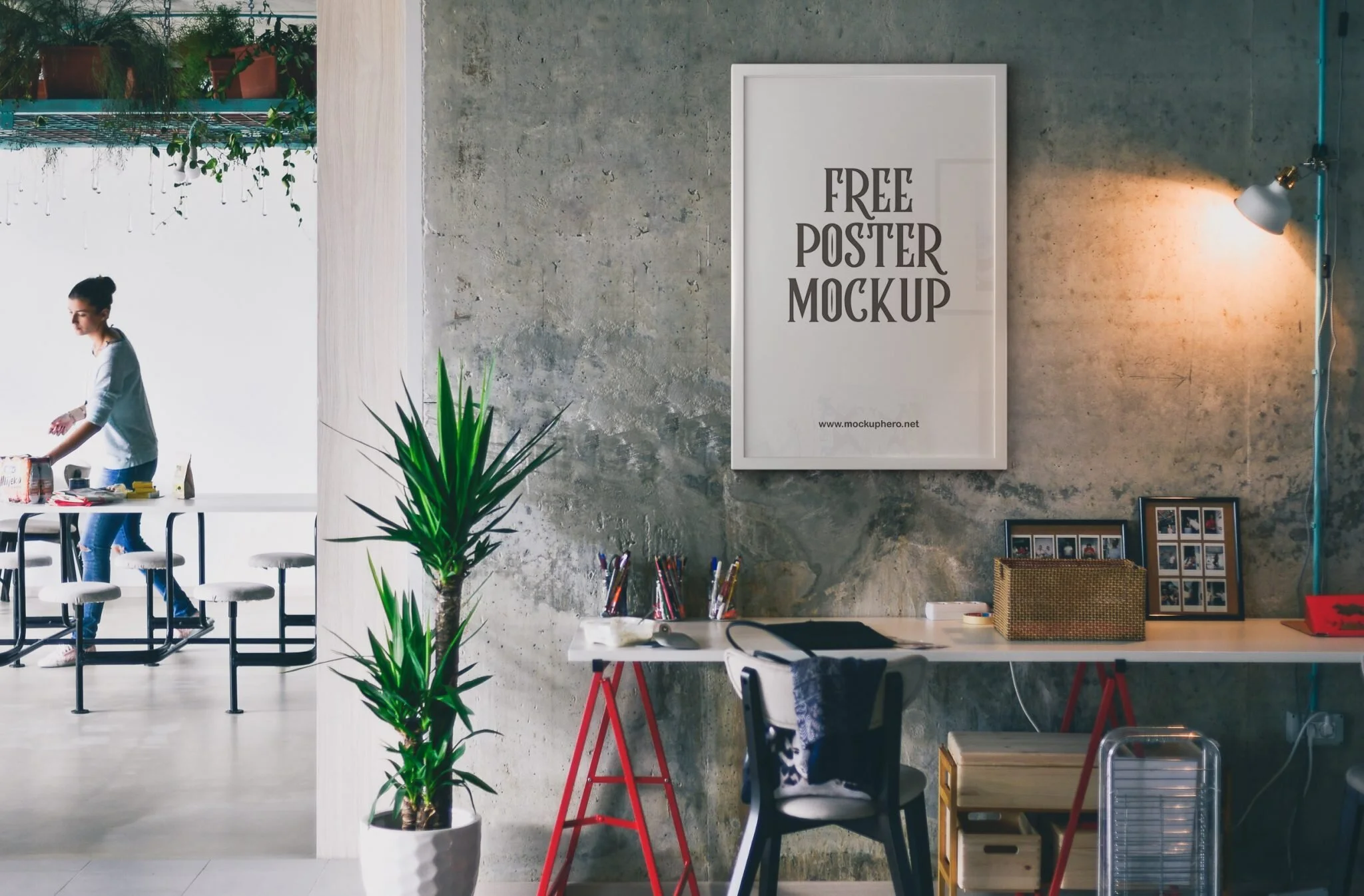 Free-poster-mockup-MockupHero.jpg