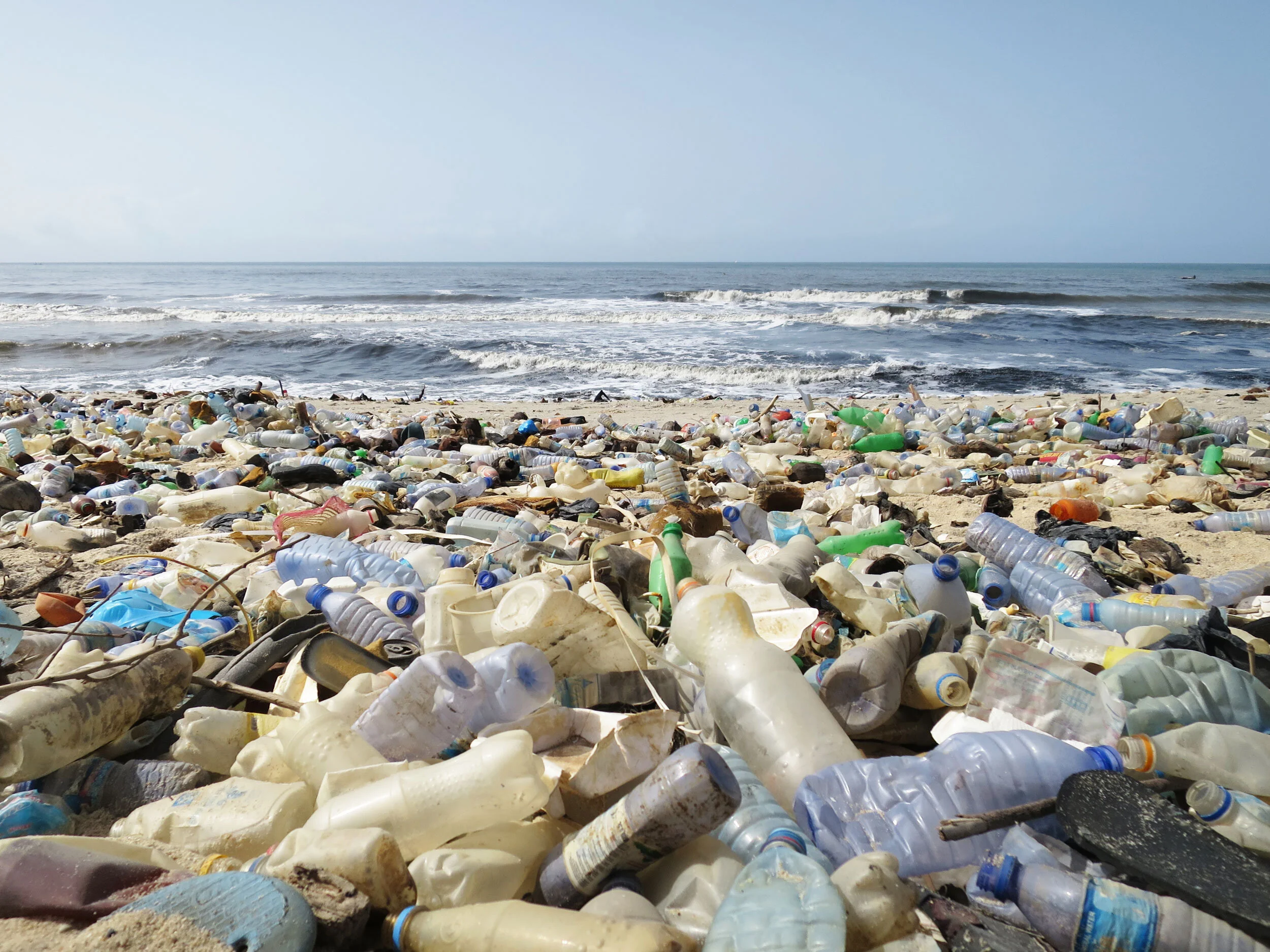 Plastic-waste-ocean.jpg