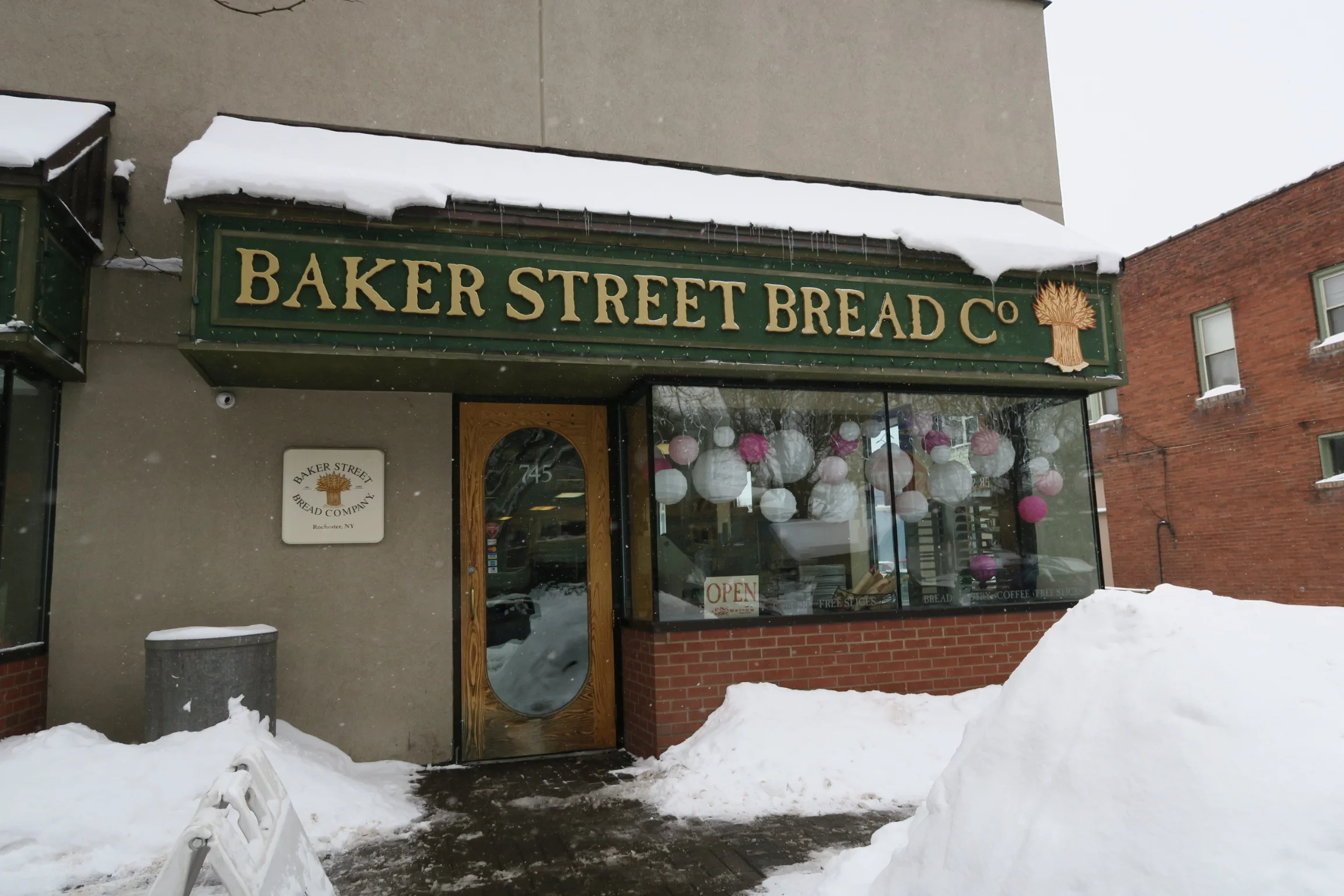 Can you tell me how to get, how to get to Baker Street....