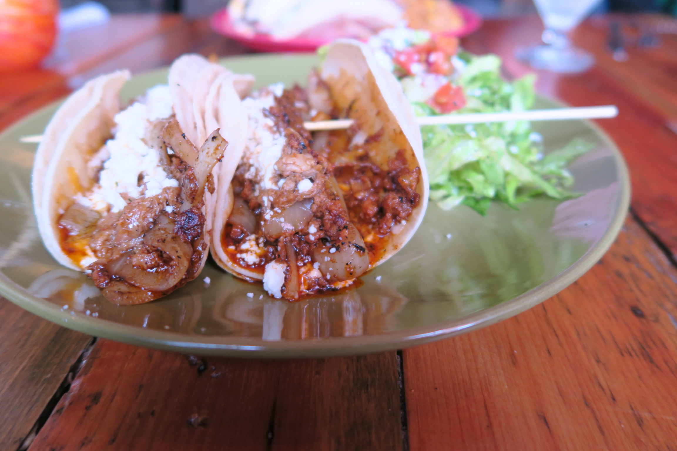 Los Puercos Tacos
