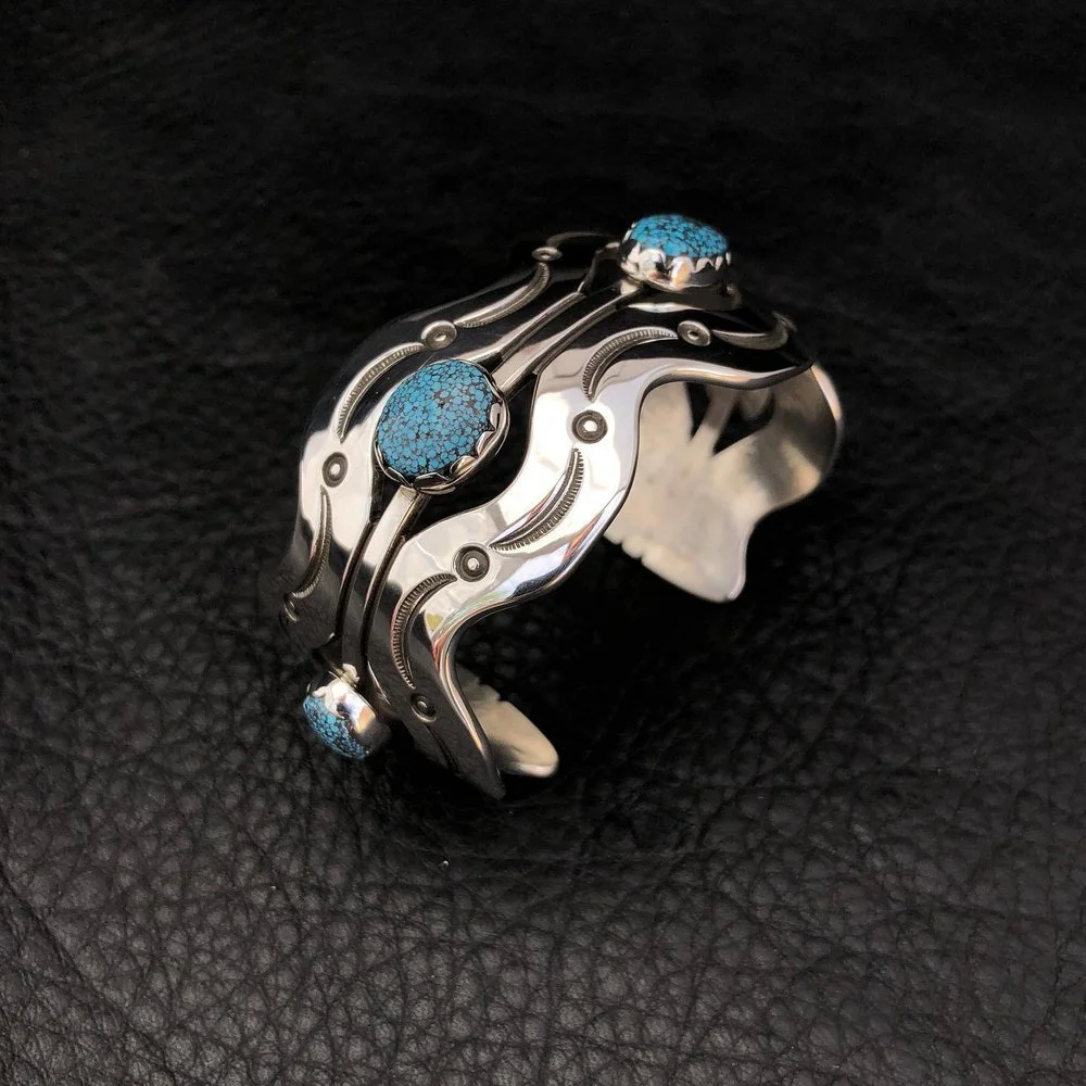waddie crazy horse bangle cippy Indian Waddie Crazyhorse – Garland's