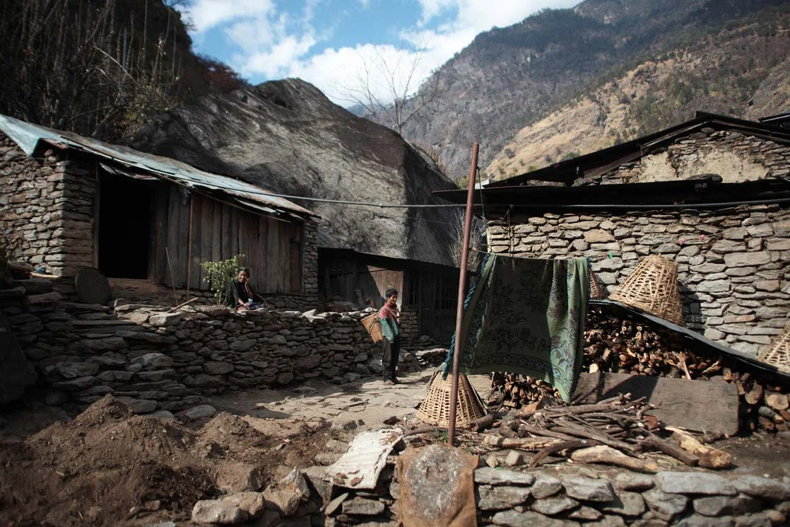 The entrance of Jagat, Lamjung District, Nepal / L'entrée du village de Jagat, Lamjung District, Népal
