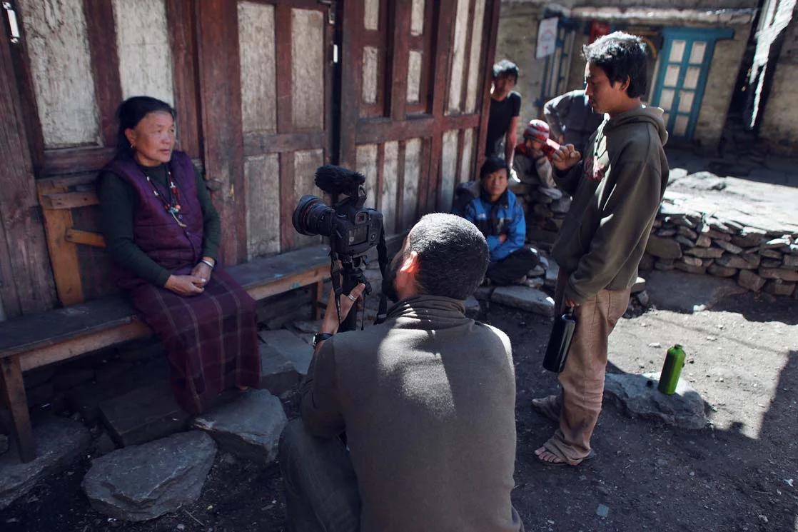 Interview with a former neighbor of Bajay / Interview d'une ancienne voisine de Bajay